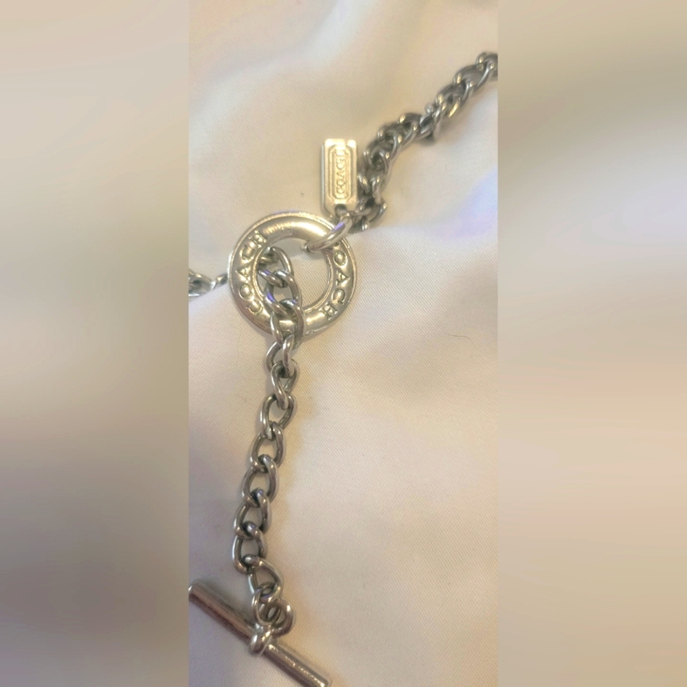 Vintage coach charm necklace - Picture 4 of 4